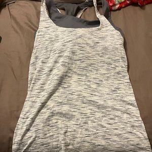 Size 10 lululemon tank